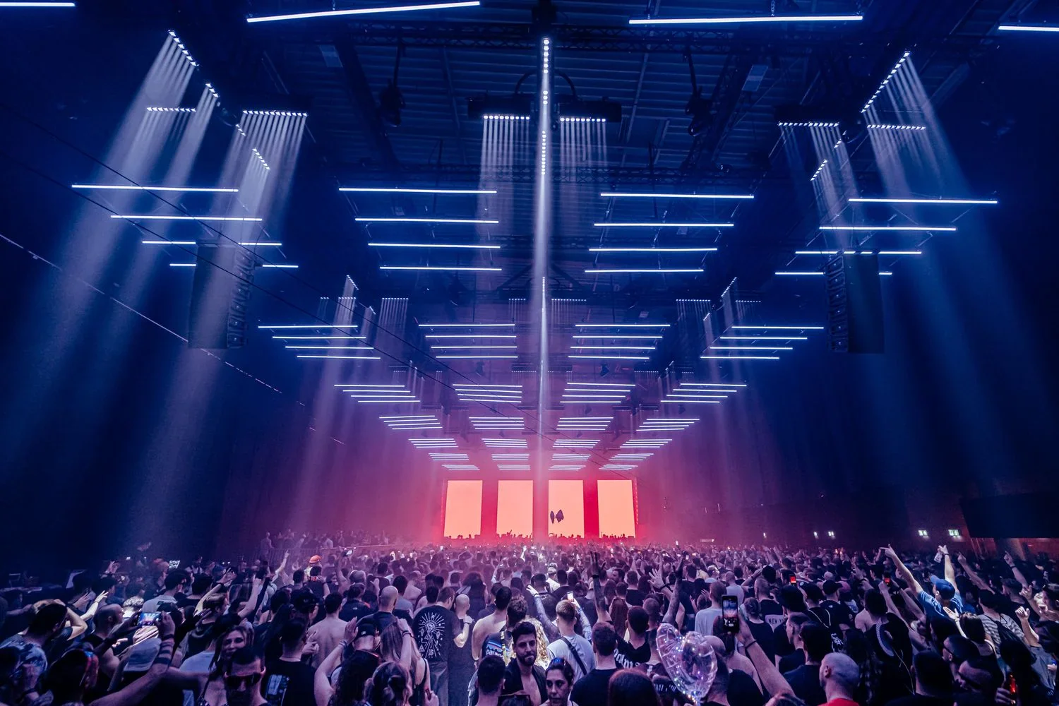 Dominez le dancefloor en Techno Univers